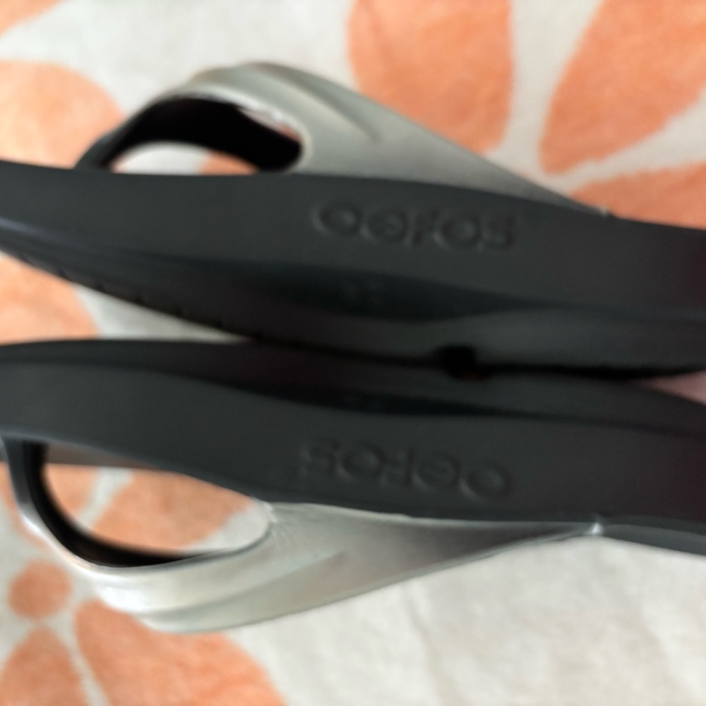 OOFO women’s OOlala latte sandals size 10 - Picture 4 of 5